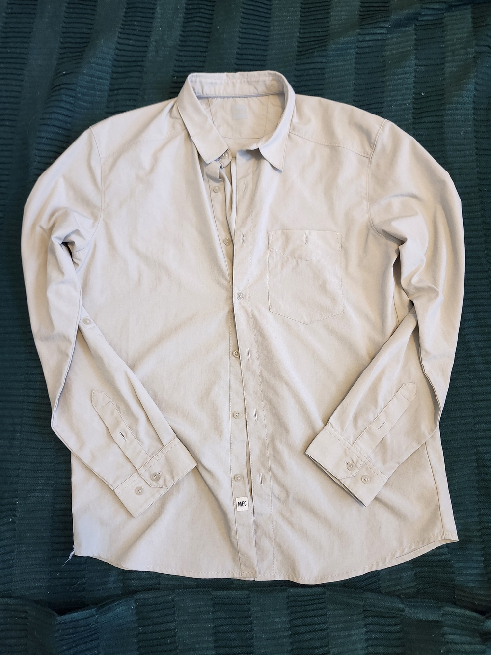 MEC Men's Light Beige Button-Up Shirt - Classic Long Sleeve Medium Regular Fit